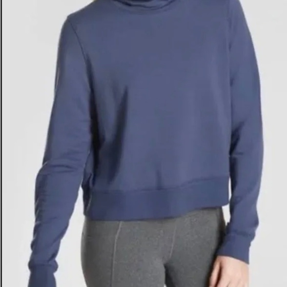 Cropper Funnel Neck in Nirvana in XS.